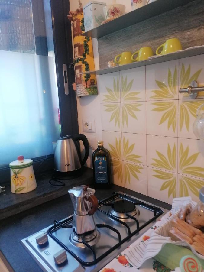Dimora Via Col Vento Apartment เนเปิลส์ ภายนอก รูปภาพ