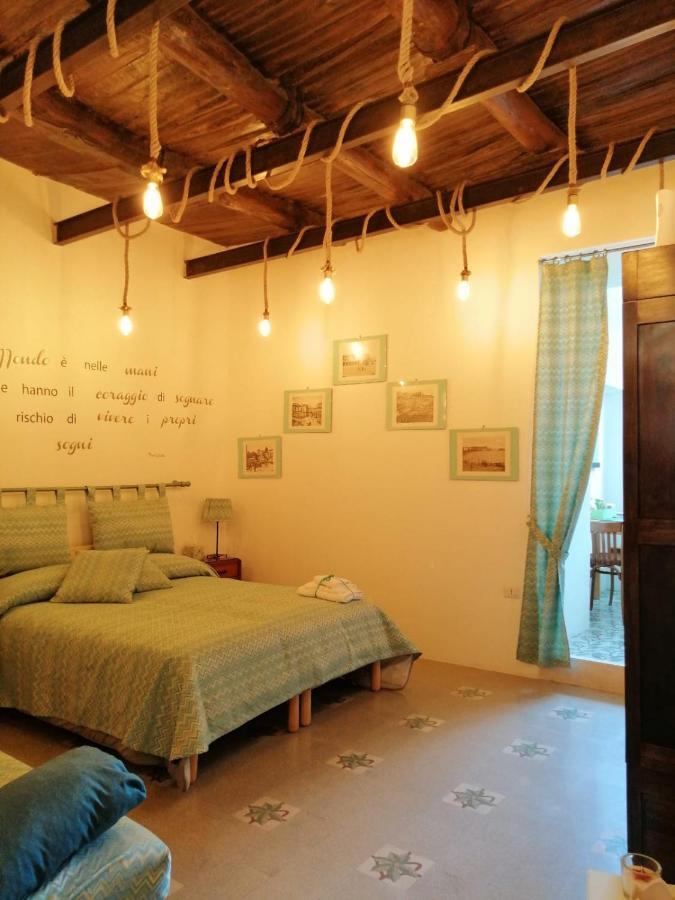 Dimora Via Col Vento Apartment เนเปิลส์ ภายนอก รูปภาพ