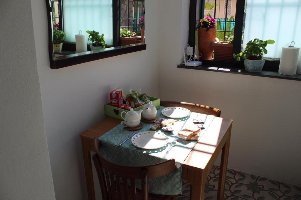 Dimora Via Col Vento Apartment เนเปิลส์ ภายนอก รูปภาพ